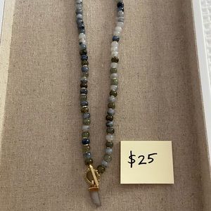Stella & dot necklace